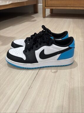 Jordan 1 Retro Low OG Black Dark Powder Blue Size 9 women/ 7 boys